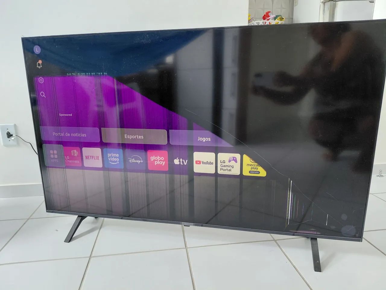 TV LG 50 com a tela quebrada 