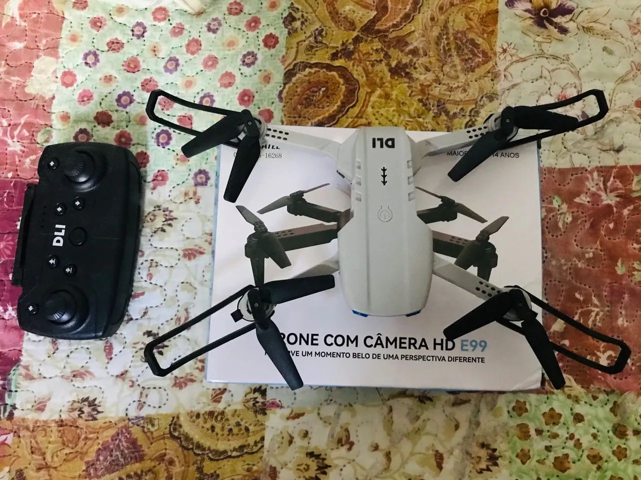 Drone com câmera Hd E99