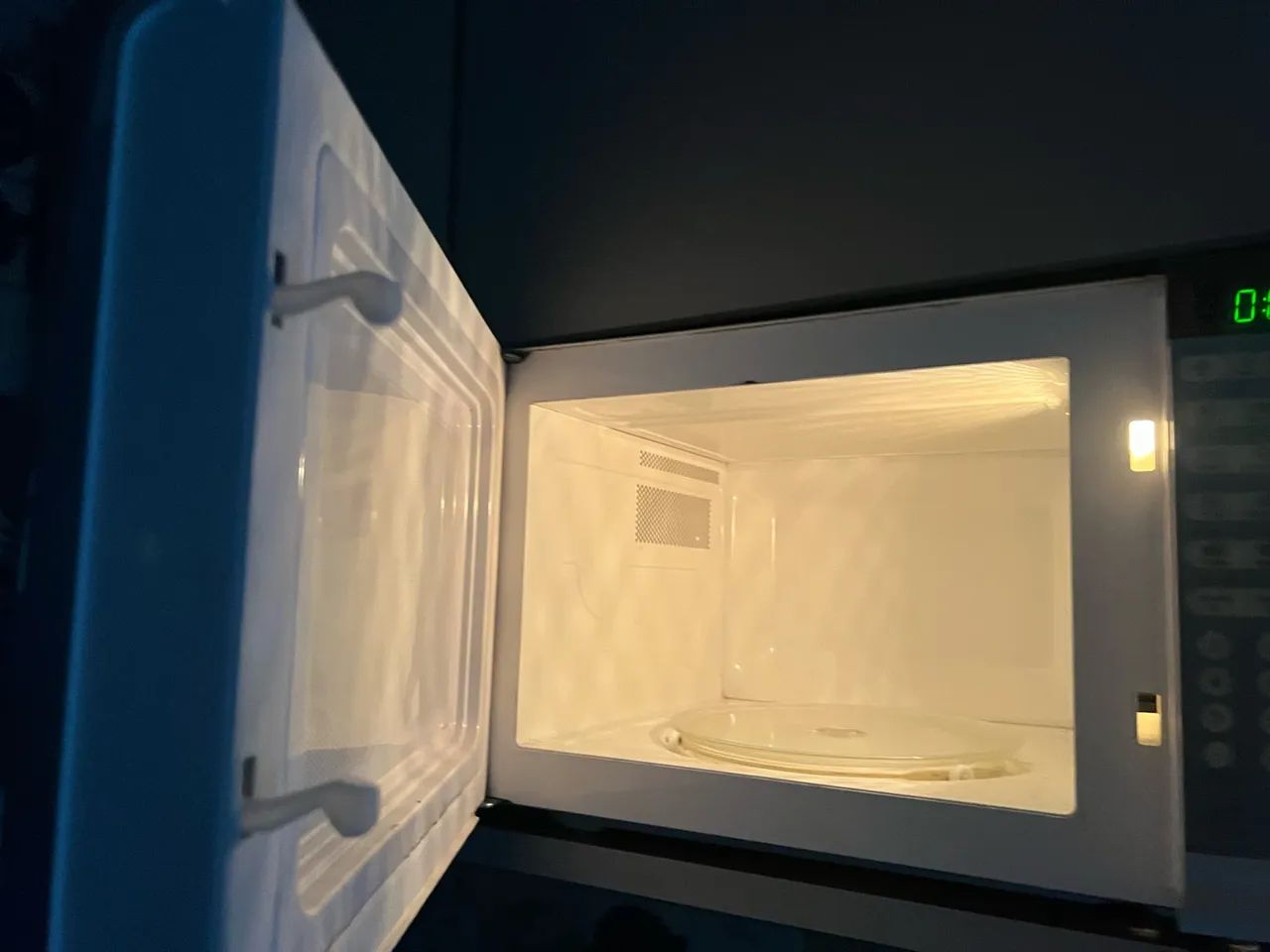 Vendo microondas no precinho 190 - Foto 3