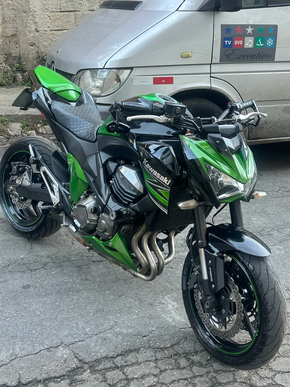 Motos Kawasaki Z-800 - Vila Sumaré, Zona Noroeste - Minas Gerais