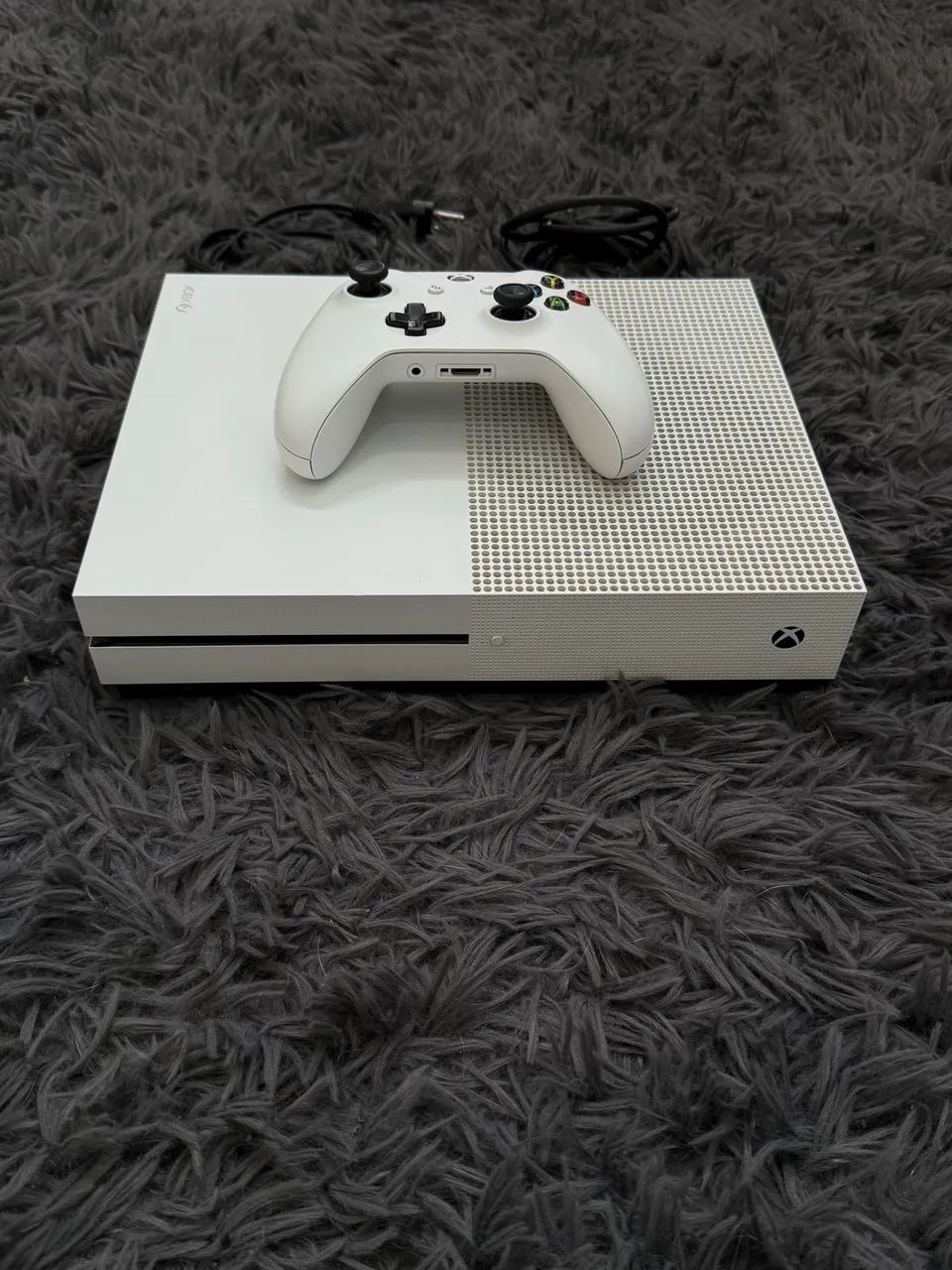 Xbox One S - 1Tb - Com Garantia, Caixa e 1 Jogo - Foto 2
