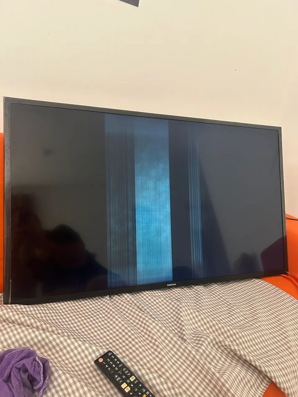 TV Samsung 43 com defeito