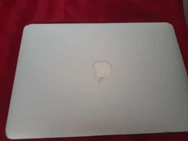 MacBook Air modelo A1369 13,3 polegadas Atenção está ligando com corrente invertiva reparo - Foto 2
