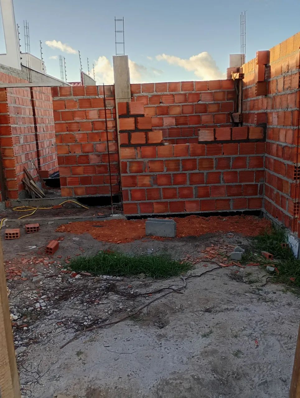 Pedreiro ou empreiteiro 