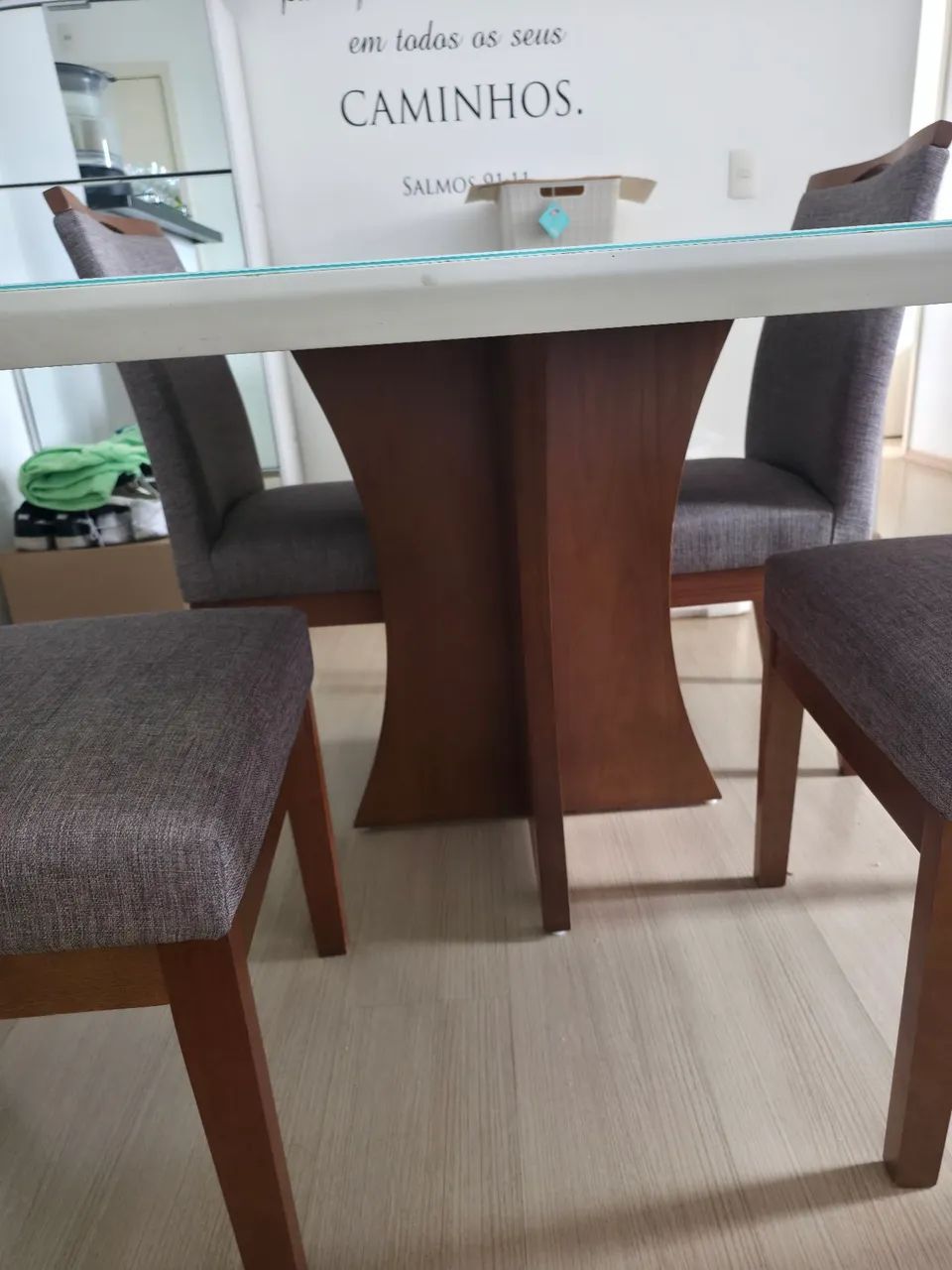 MESA DE JANTAR COM 4 CADEIRAS  - Foto 3