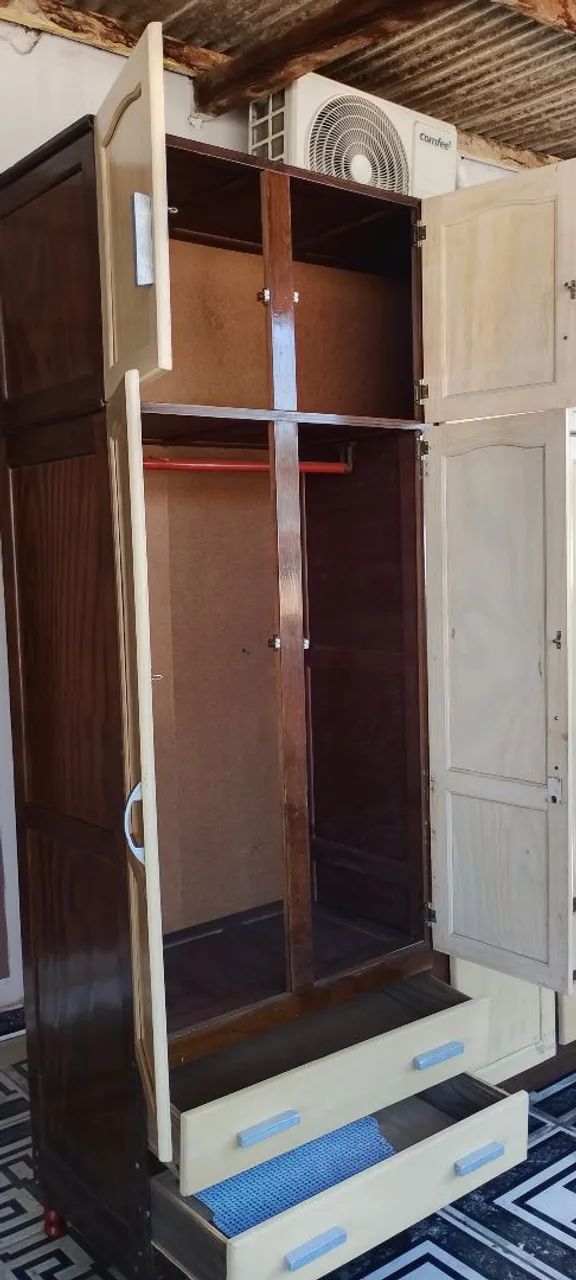 Vende-se guarda-roupa de madeira!! - Foto 2