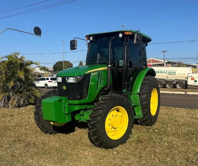 TRATOR JOHN DEERE 5090E
