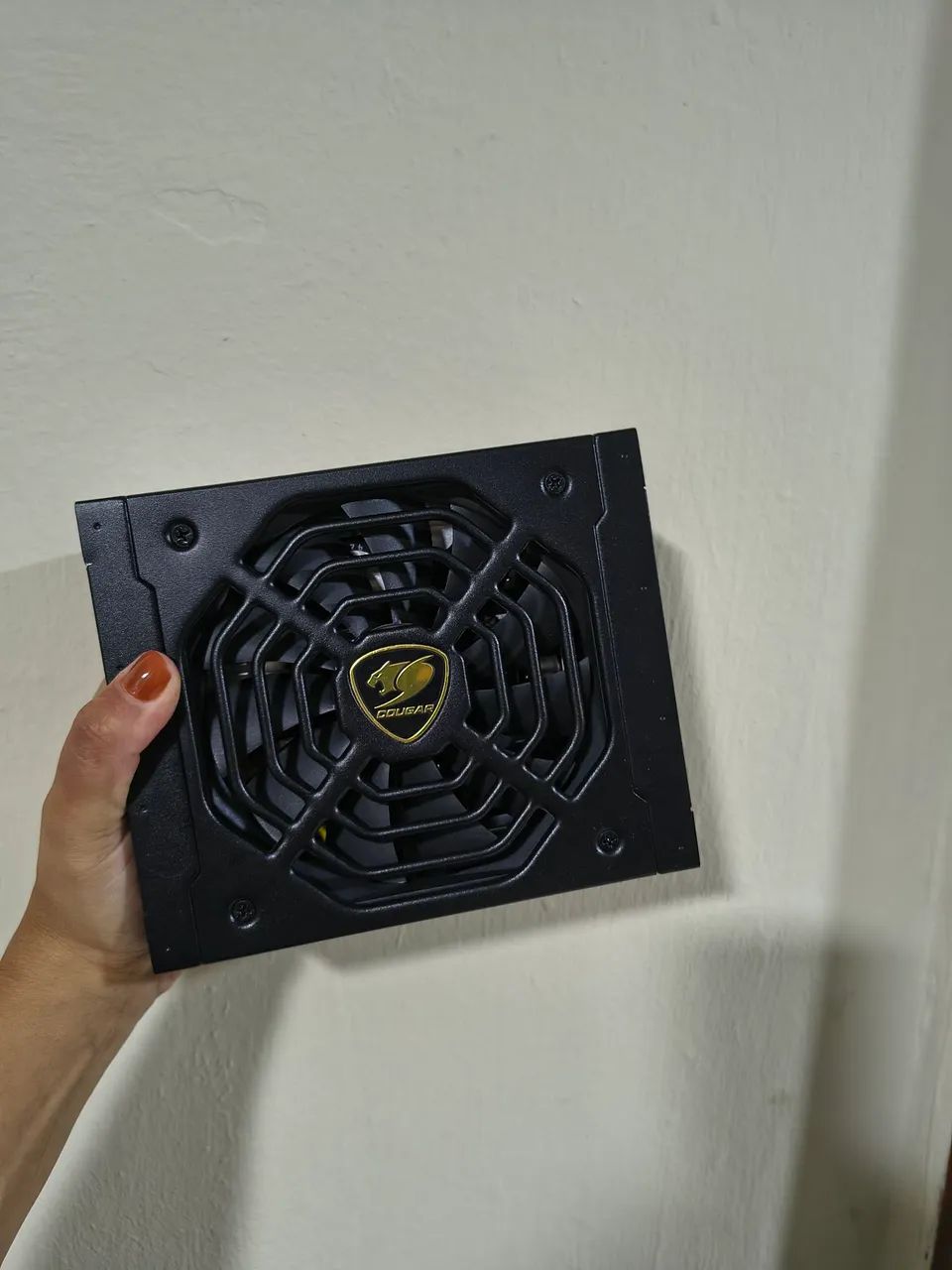 Fonte 1050W 80 PLUS GOLD COUGAR  - Foto 2