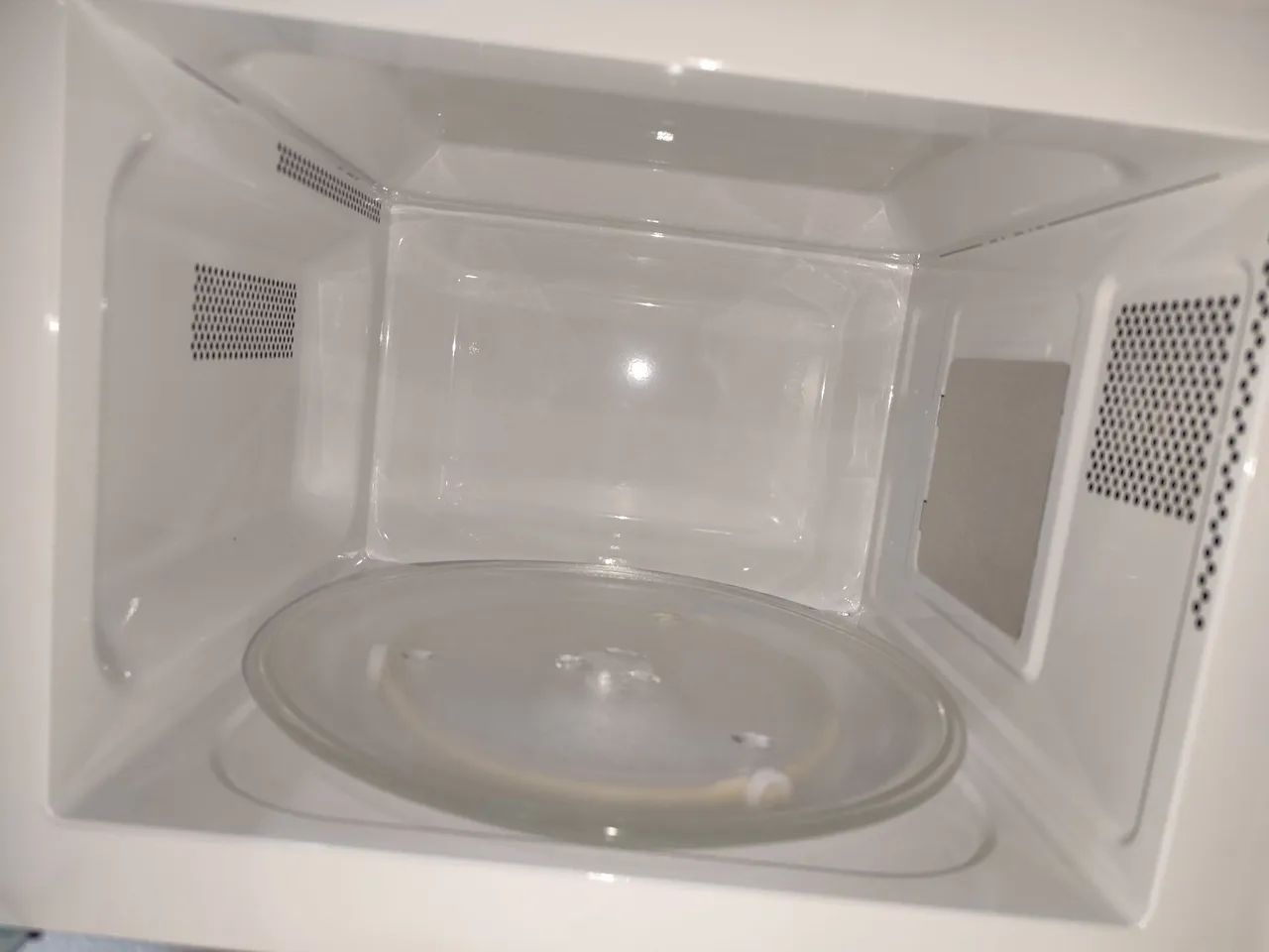 Microondas Eletrolux 23 litros - Foto 4