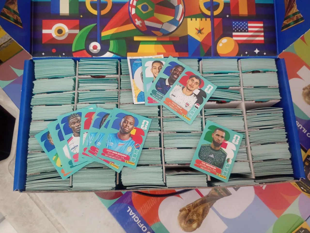 Lote 600 figurinhas copa do mundo 2026 sem repetição.
