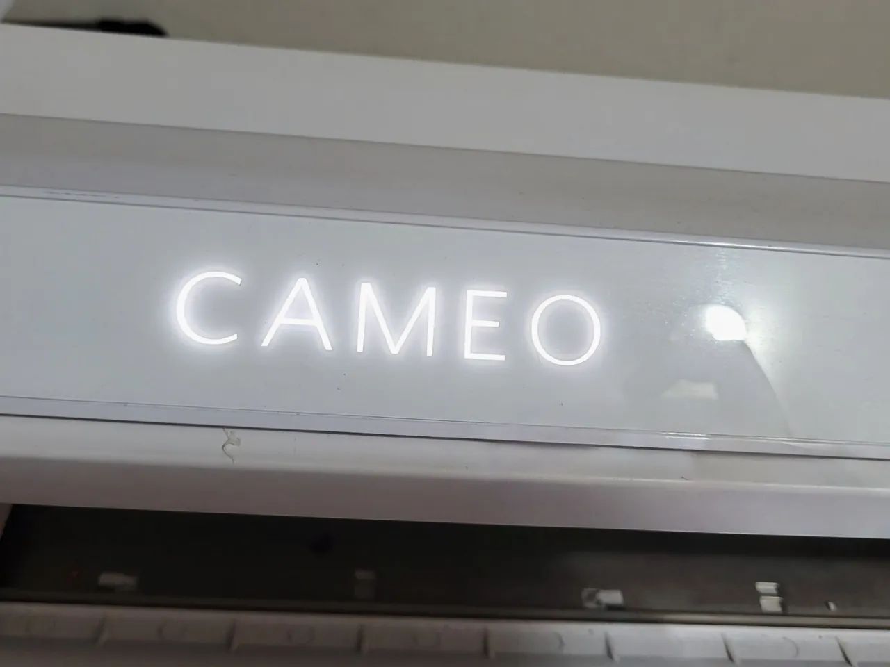 Silhouette cameo 4