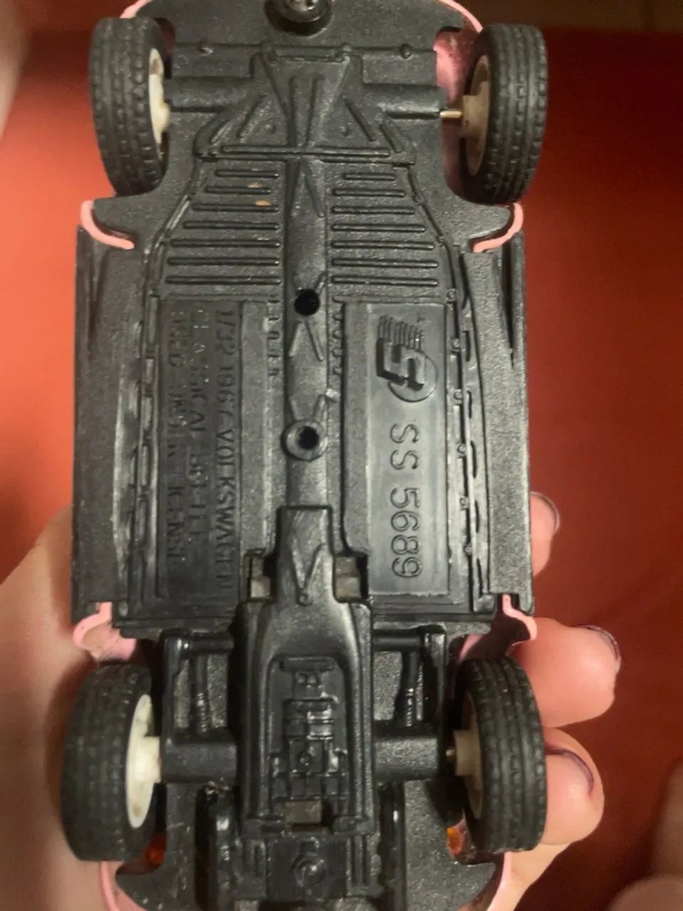 Fusca Rosa Vintage Sunnyside SS5689 1:32 - Miniatura Colecionável - Foto 4