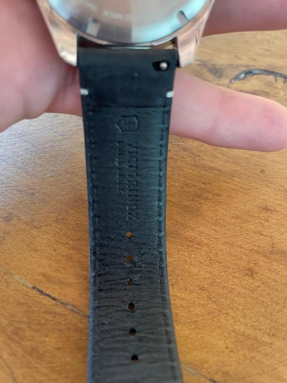 Relógio Victorinox Fieldforce Suíço com pulseira de couro. - Foto 2