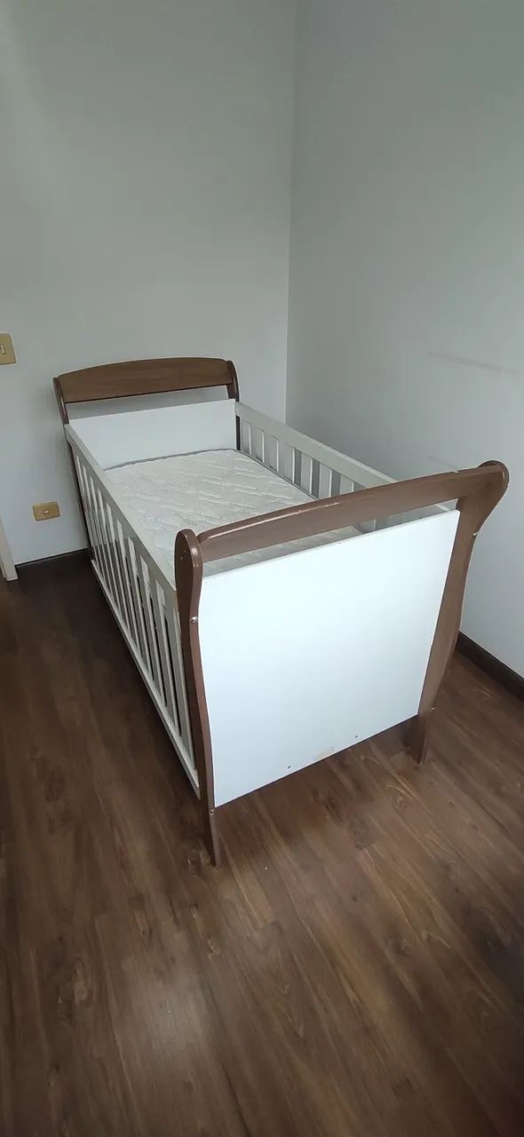 Berço e colchão