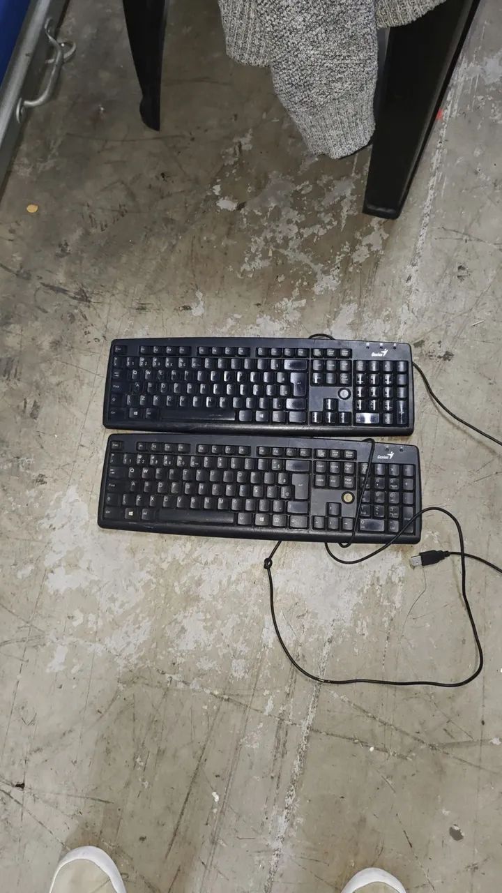 Lote teclado R$ 10 cada