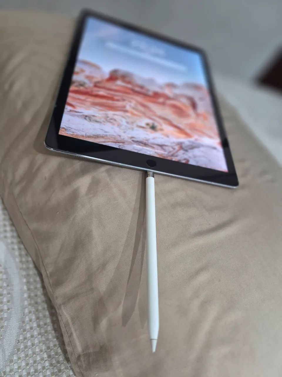 iPad Pro 12,9 1ª Ger 128gb + Apple Pencil - Tablets e E-Readers