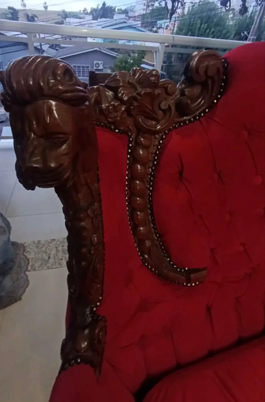 Jogo de sofá antigo figuras entalhada  - Foto 2