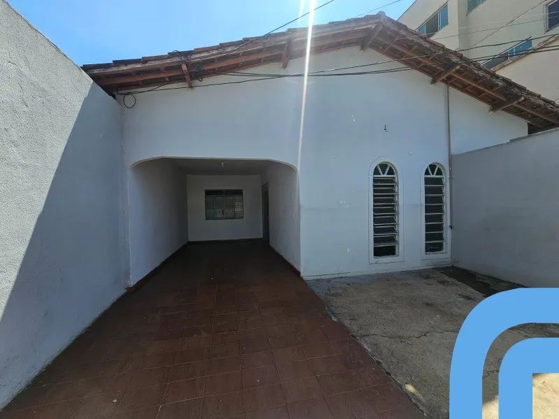 CASA COMERCIAL em GOIÂNIA - GO, SETOR COIMBRA - Foto 4