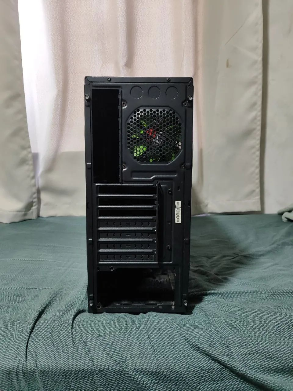 Gabinete gamer com 2 vans RGB  - Foto 4