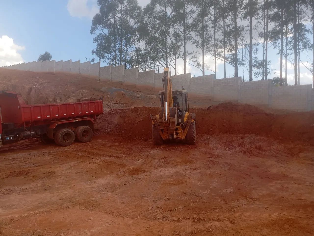 Aterro, Terra, Cascalho, e Serviço de Maquinas. - Foto 5