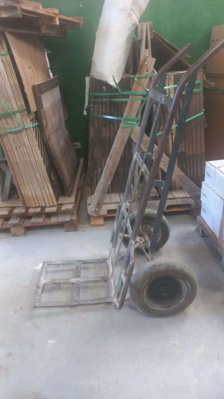 CARRINHO P/ ENTREGAS PNEU C/CAMARA