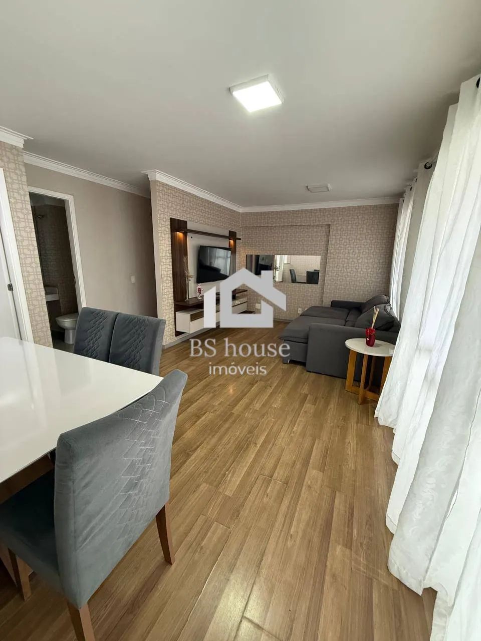 Apartamento mobiliado, com lazer e 3 vagas, para locação no Centro - Foto 5