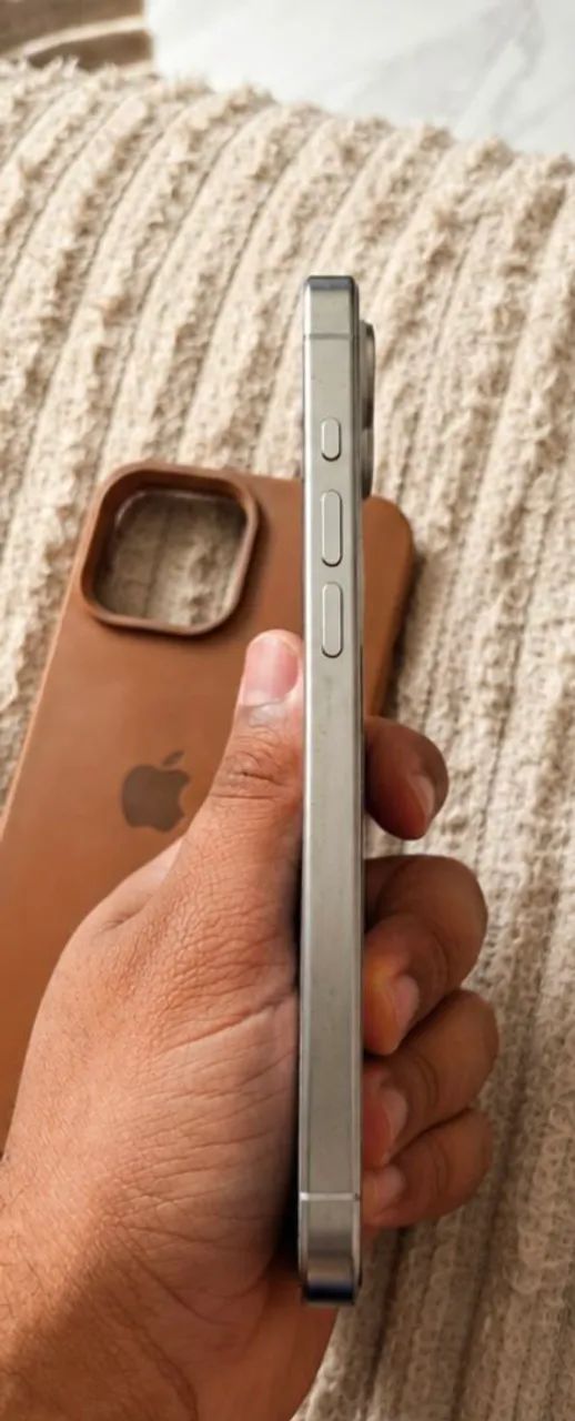 Iphone 15 pro max  - Foto 4