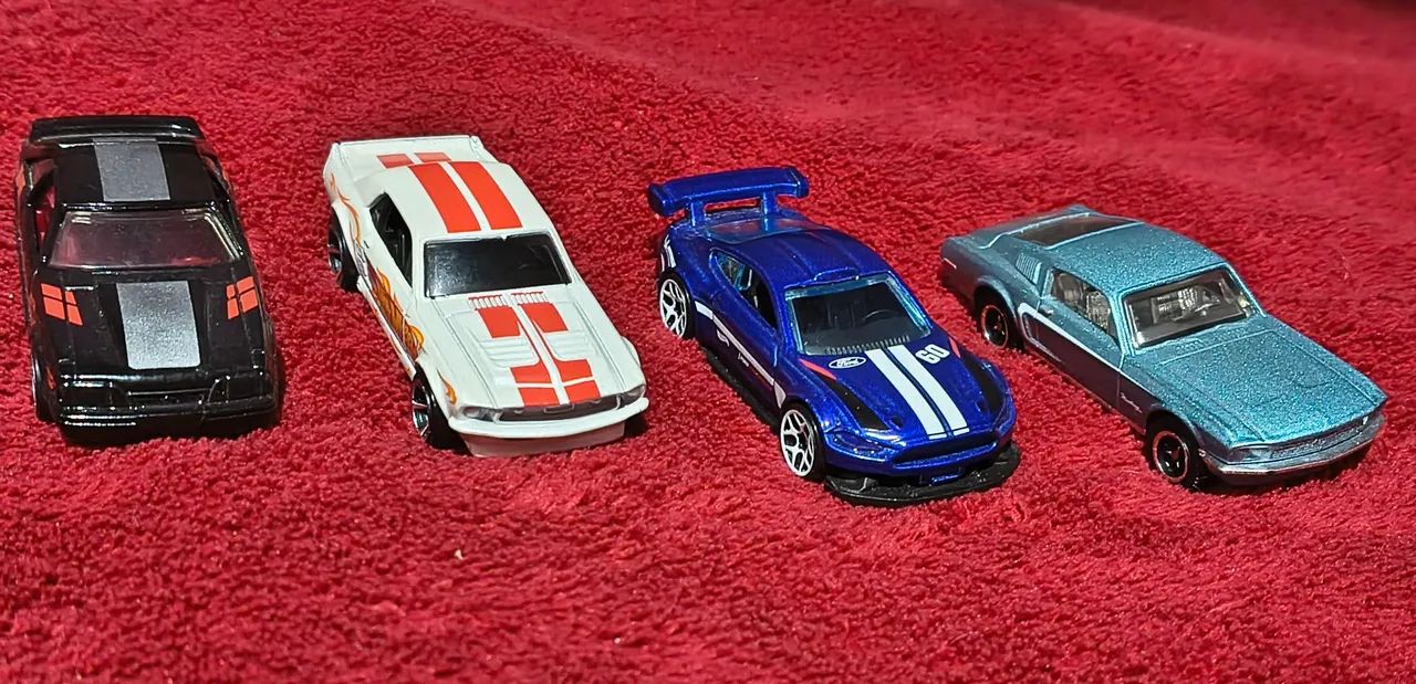 Hot Wheels Mustangs  - Foto 2