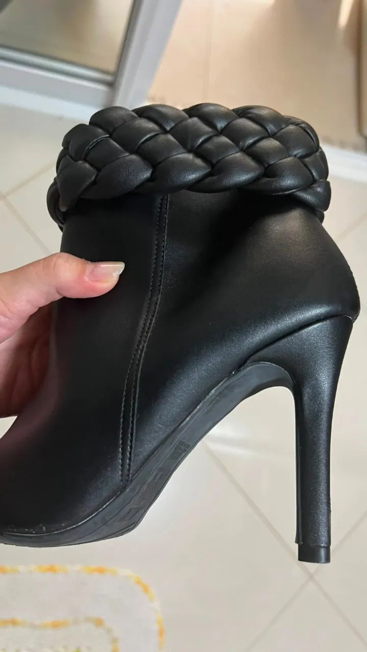 Bota preta Vizzano 37 perfeito estado confortavel - Foto 4