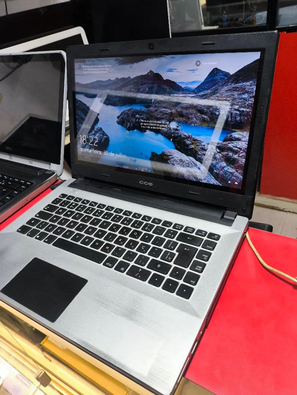 【美品】G570 /Office2019 /Core i3 /500GB Core i3, HD 500GB, 8GBRAM, tela 14.0 touch, garantia 3 meses. Loja