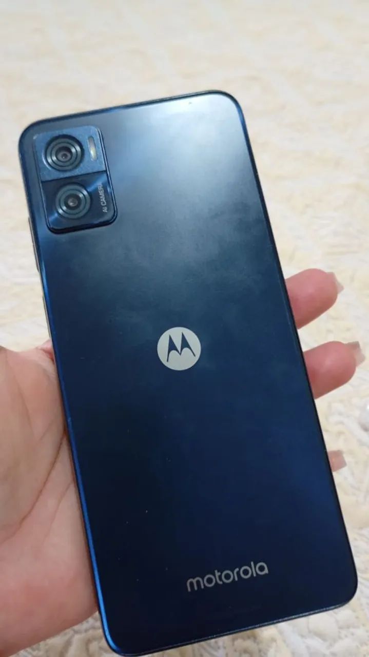 Moto e 22