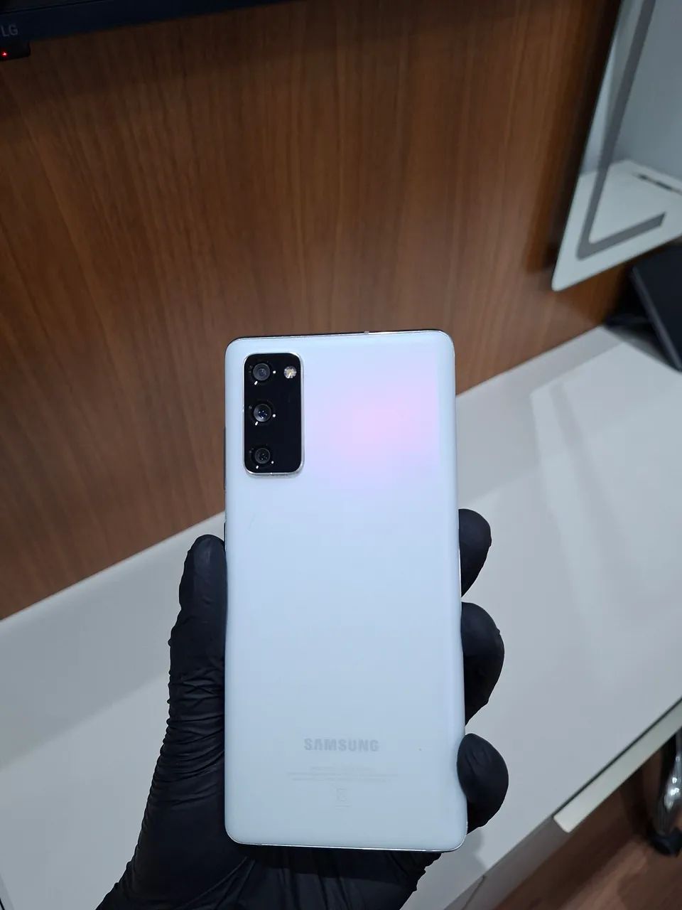 Samsung S20 FE - 6GB RAM/ 128GB - Foto 3