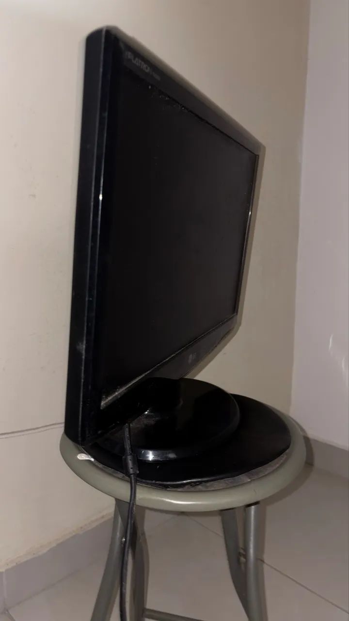     Monitor LG Flatron W2043S ? 20 - Foto 2