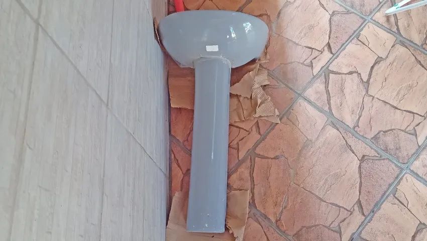 Pia com pedestal! Perfeita para adicionar um toque de sofisticação 