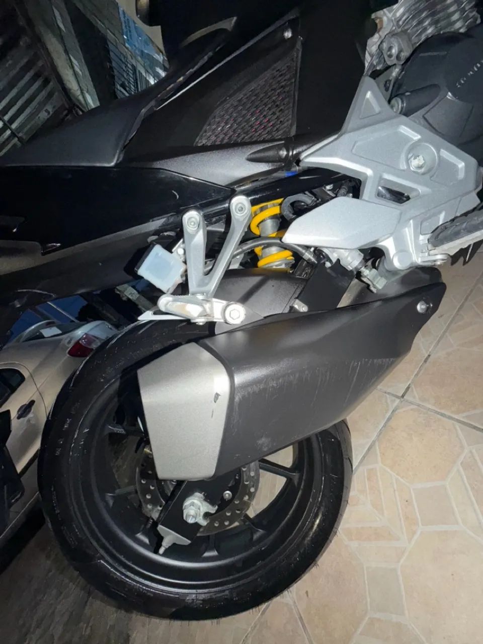CB 300 - Foto 3