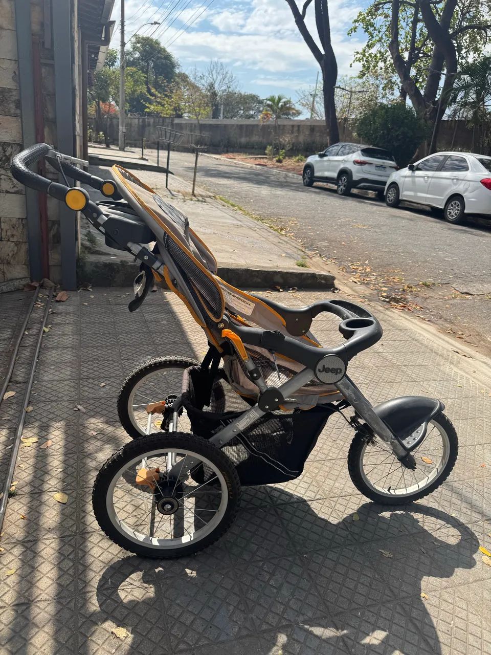 Carrinho de bebê para caminhada e corrida - Foto 2