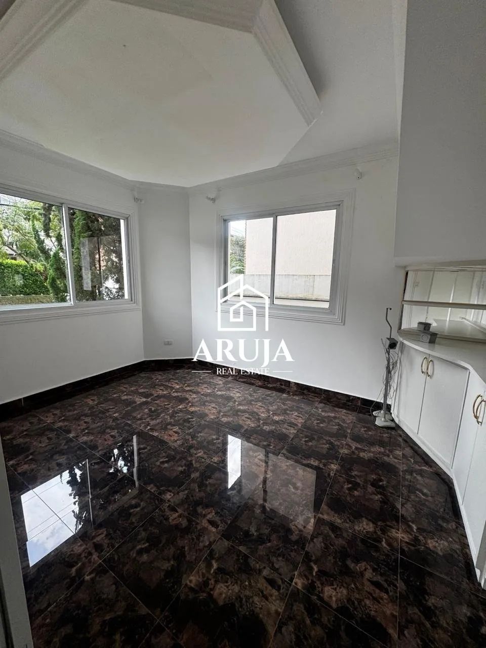 Casa com 3 Suítes, Piscina Aquecida, Jacuzzi, Sauna e Amplo Espaço de Lazer - Foto 4