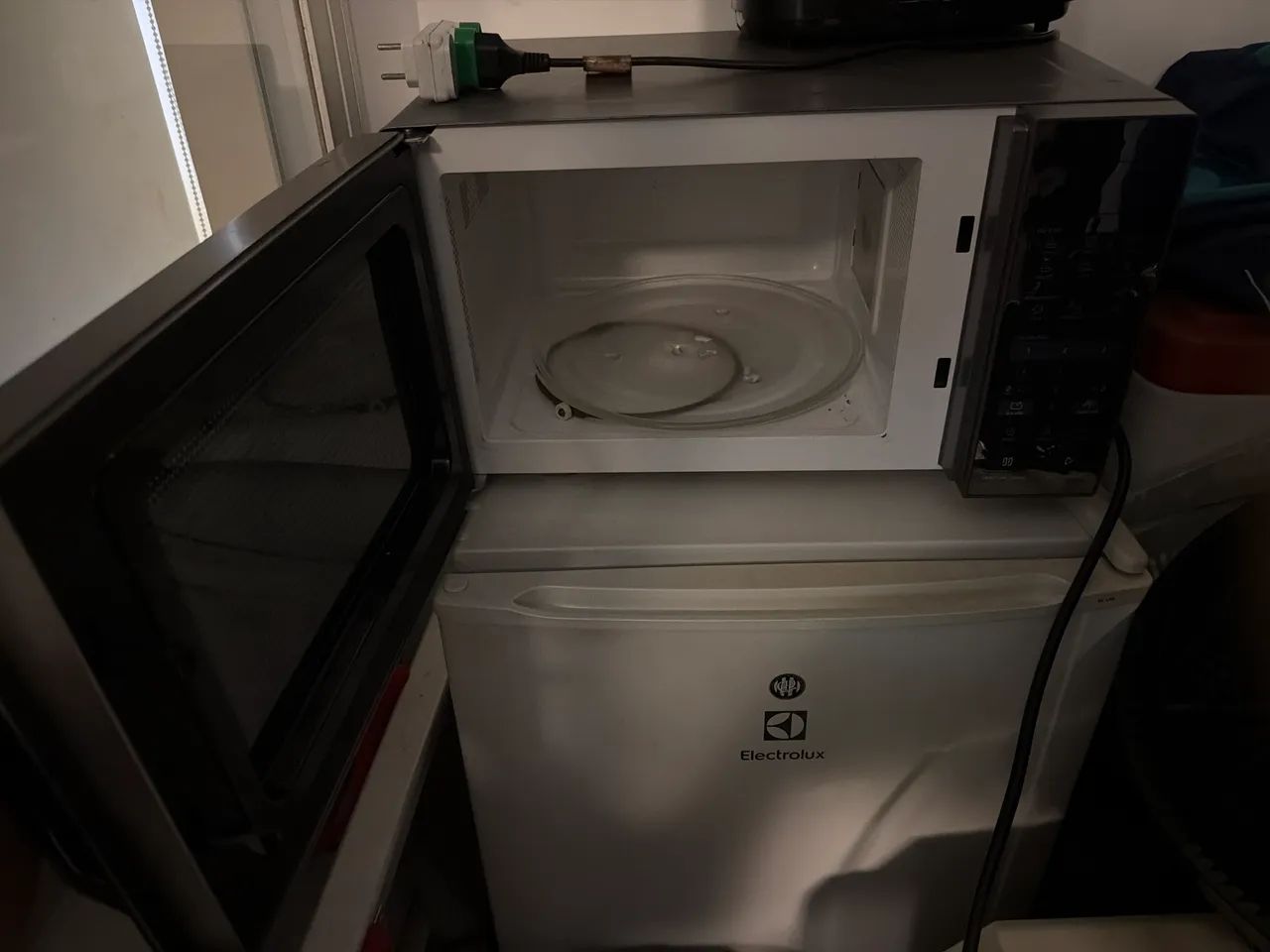 Microondas Midea Prata Espelhado - Foto 2