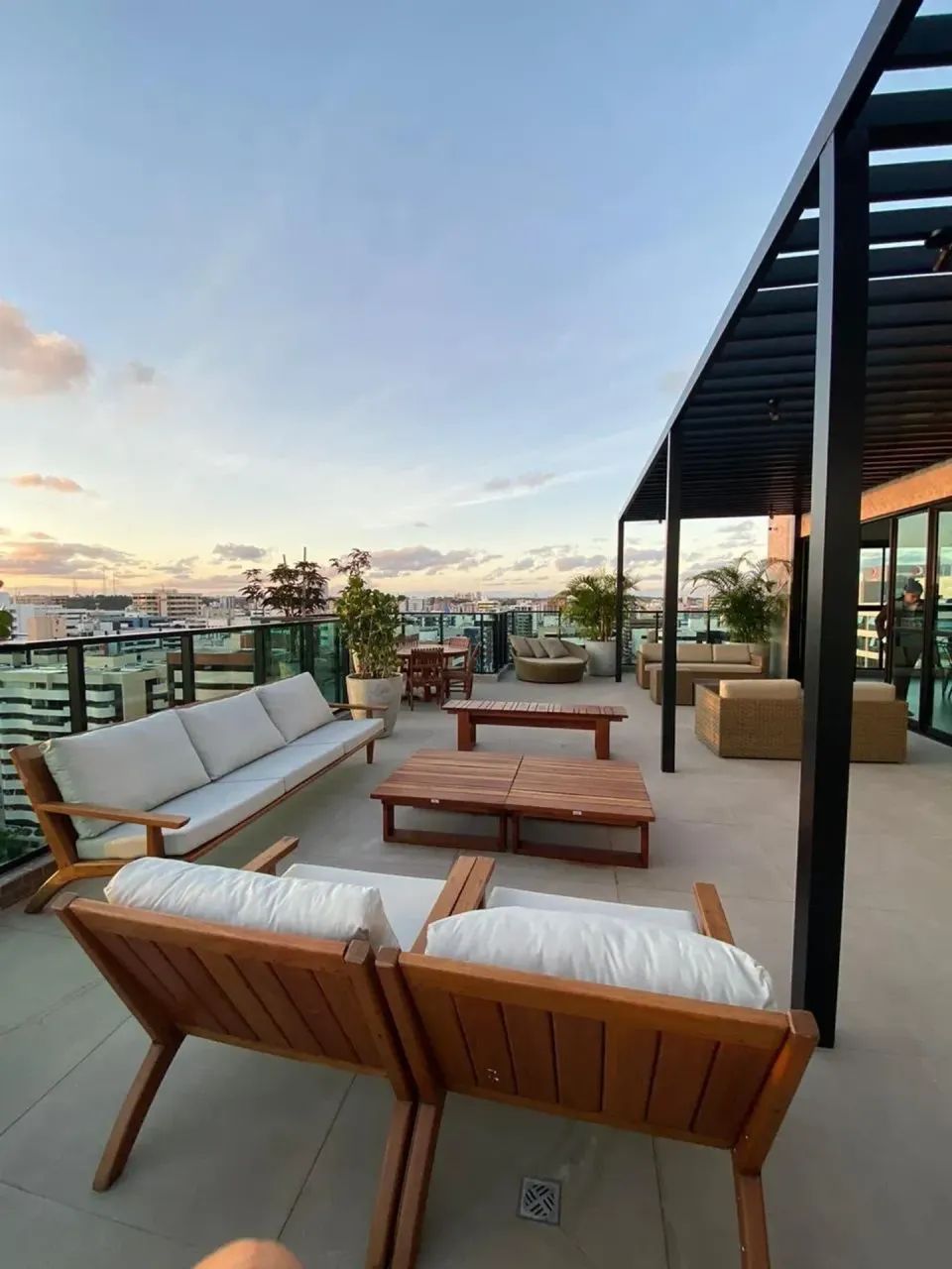 Alugo excelente apartamento quarto e sala com varanda no coração da Ponta Verde! - Foto 3