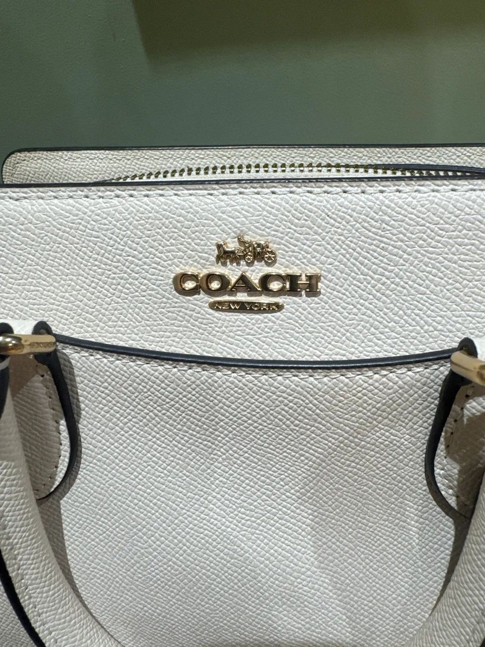 Bolsa Coach - Darcie Carryall - Original e impecável  - Foto 4