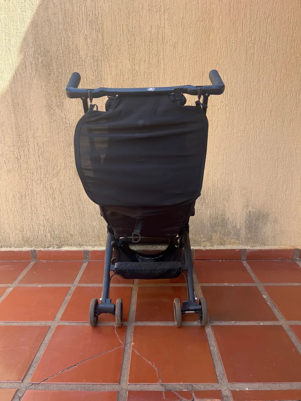 Carrinho de Bebê Ultra Compacto GB Pockit - Excelente Estado - Foto 3