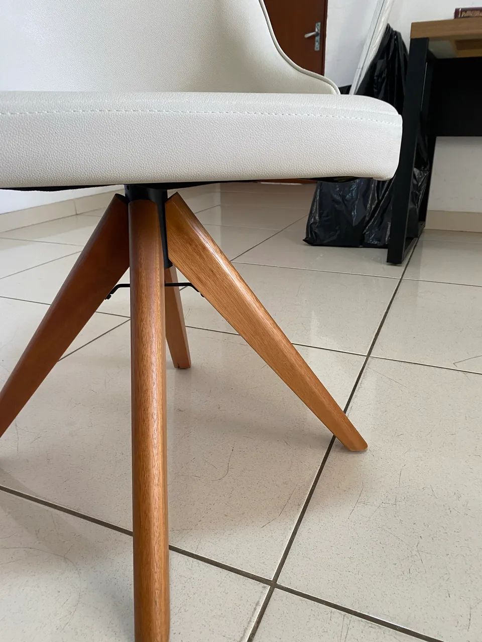 Vendo 2 poltronas em estado de nova