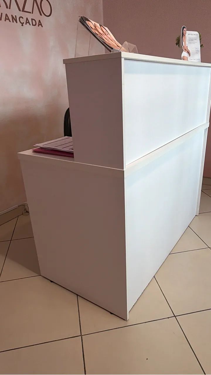 Vendo balcão recepção em perfeito estado  - Foto 2