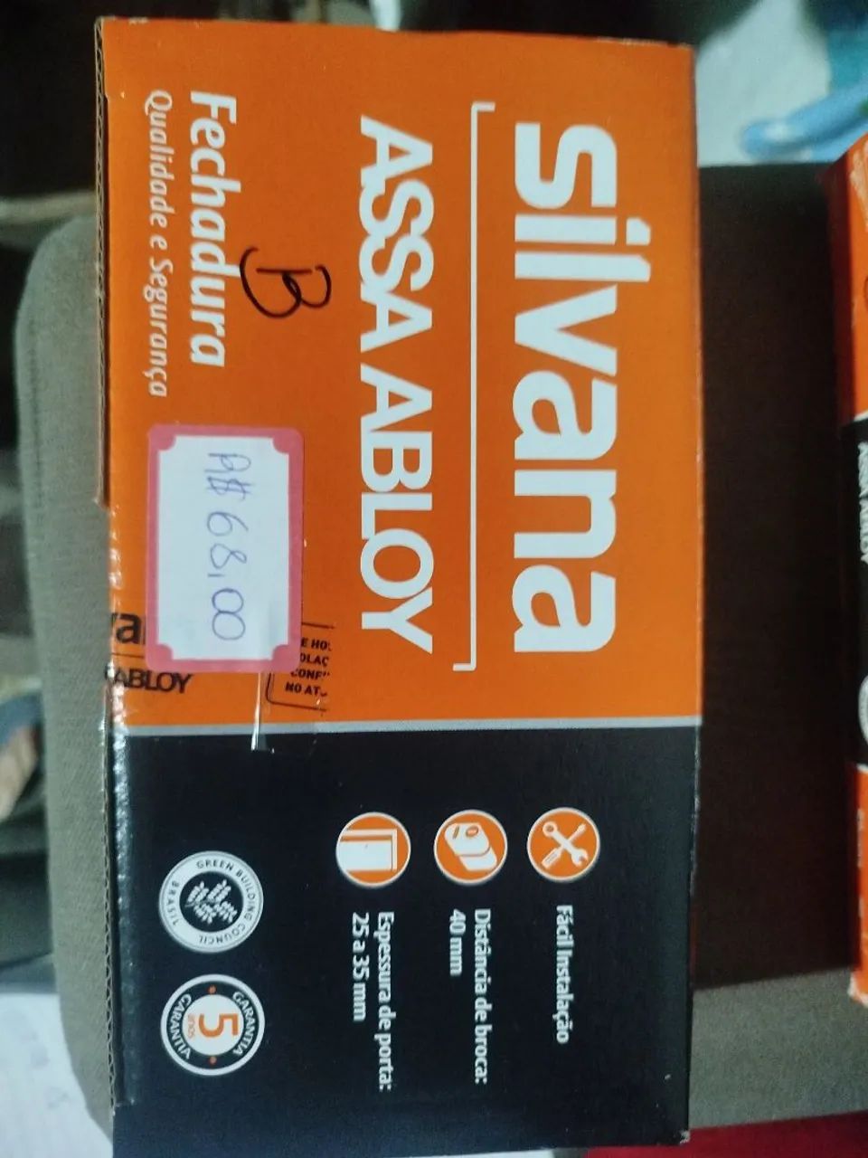 Fechadura nova + porta em promoção+ forra armada 