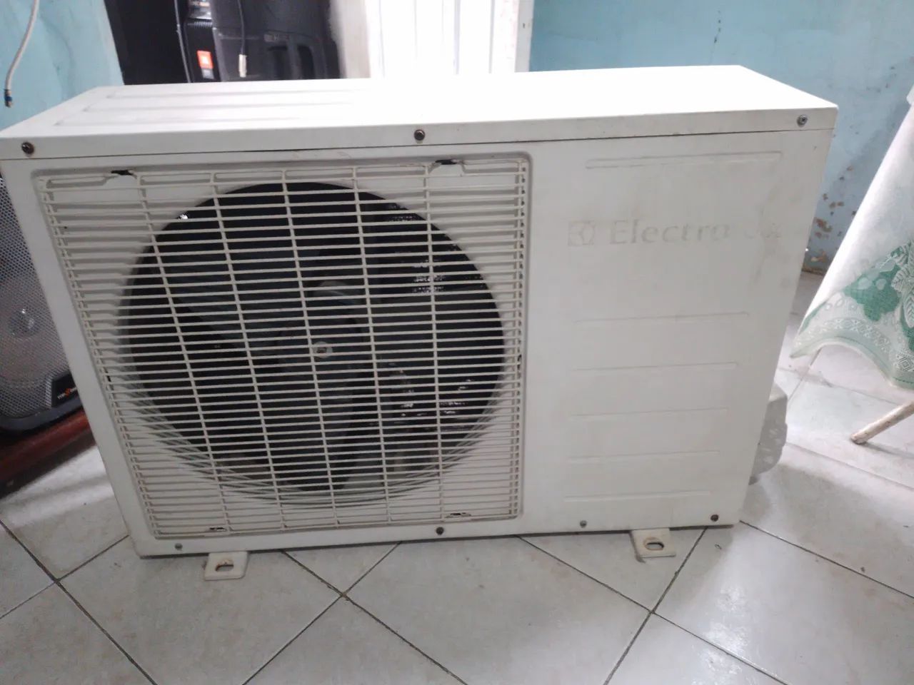 VENDO AR CONDICIONADO SPLIT ELETROLUX 12000 BTUS. - Foto 4