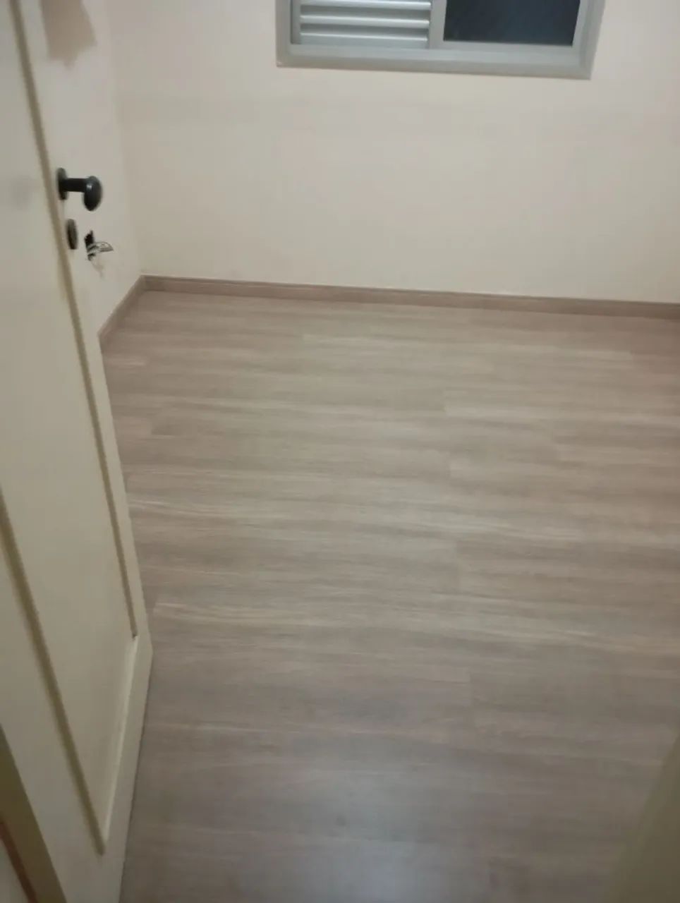 Pisos vinílico é Laminado  - Foto 3