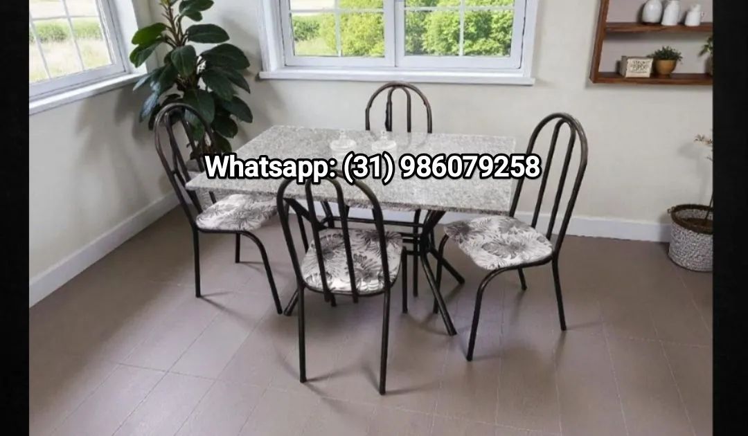 Mesa de 4 cadeiras Ted Novas 