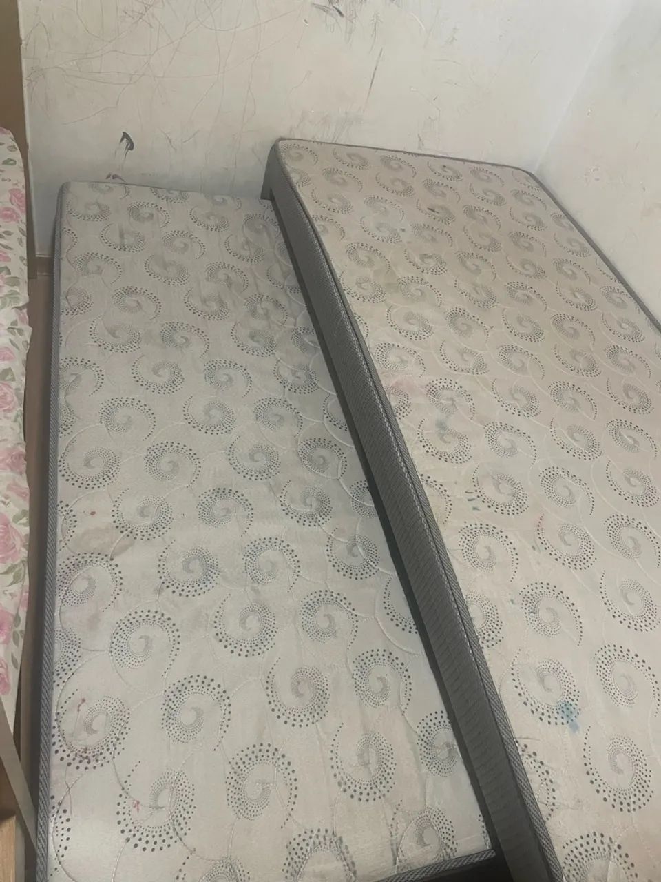 Cama box com cama auxiliar 