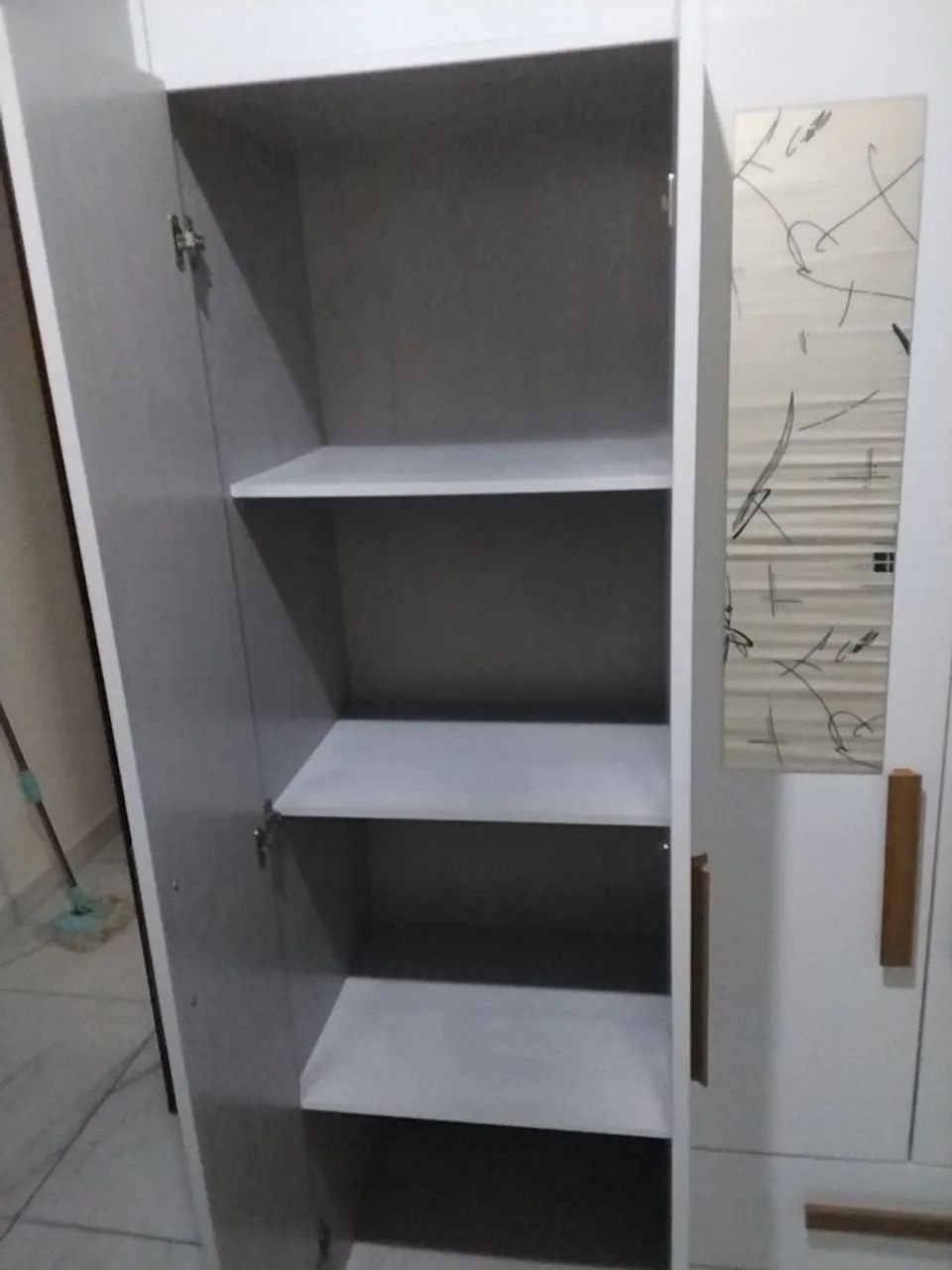Vende-se um Guarda roupa - Foto 2