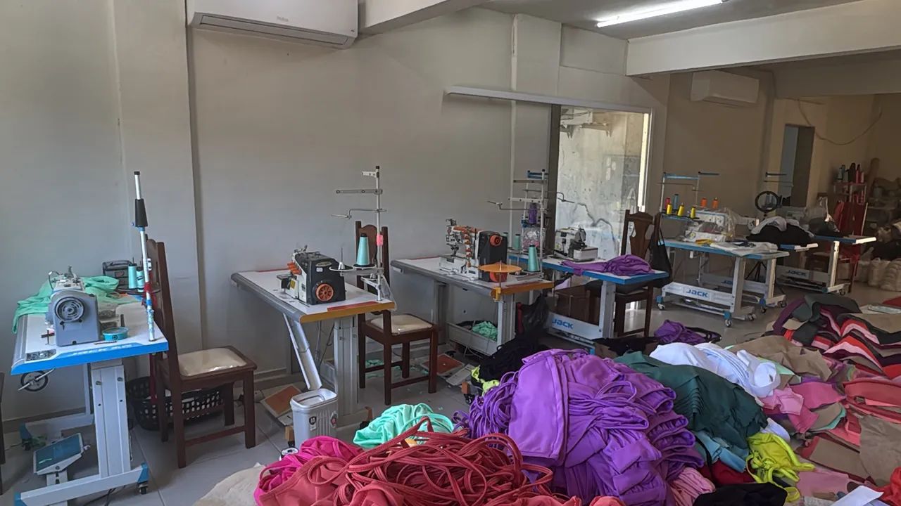 Vendo Confecção de roupas em geral